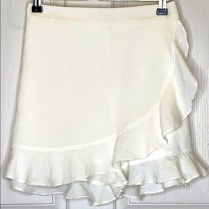 NEW! Le Lis White Skirt